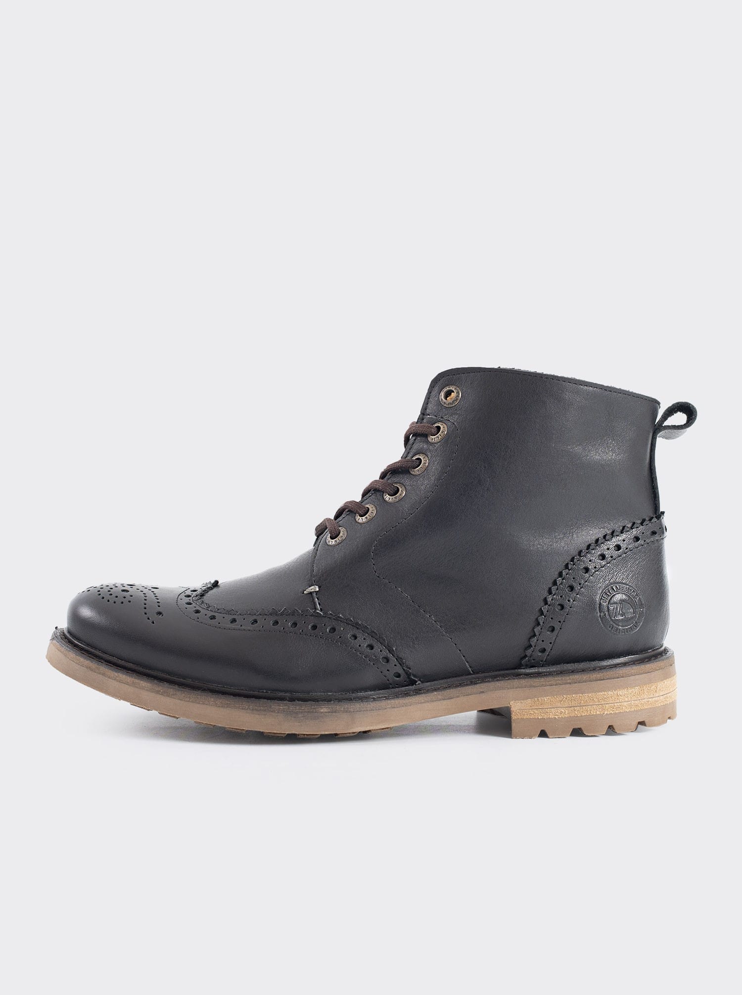 Wingtip Lace-Up Boot in Montana Black Style 7001