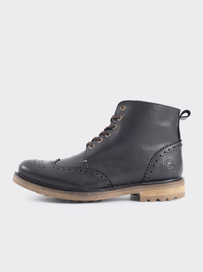 Wingtip Lace-Up Boot in Montana Black Style 7001