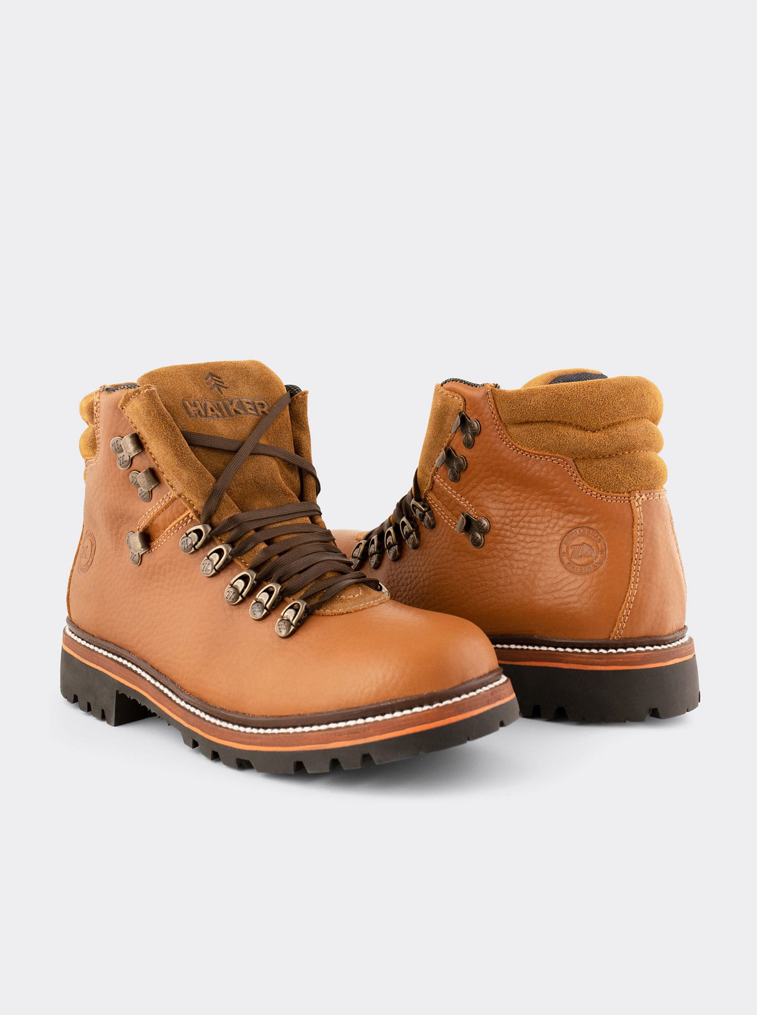 Men's Leather Mountaineering Boot with Vibram® Sole Maple Bull Fight Color Style Haiker 2483