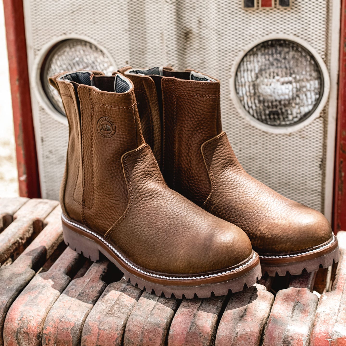 Work Boot With Elastic Bands in Bull Fight Ocher Style 2727