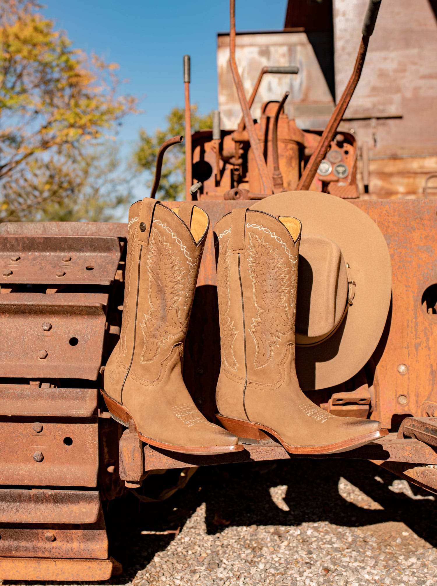 Cuban Heel Cowboy Boot in Terracotta Nobuck Style 1748