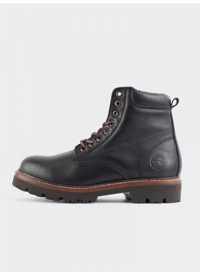 Men's Leather Lace Up Extra Lightweight Boot Black Montana Color Style Haiker 2415